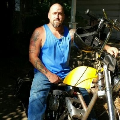 Profile Picture of Tony Petersen (@tonypetersen79) on Twitter