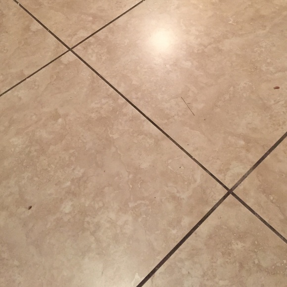 Profile Picture of Julia Loving (@julie21086) on Poshmark