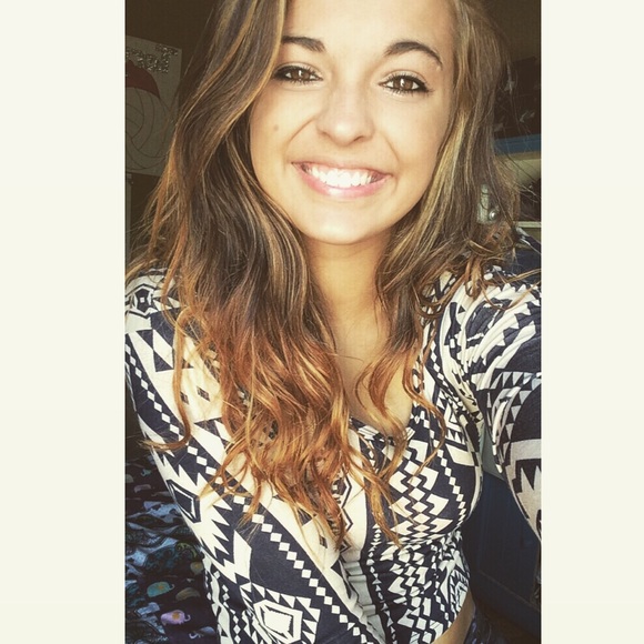 Profile Picture of Taryn Dawson (@taryn_dawson) on Poshmark