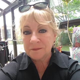 Profile Picture of Mary Hartshorne (@mizmare55) on Facebook