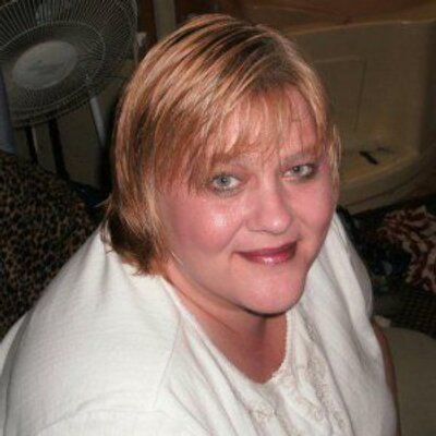 Profile Picture of Eileen Gibbs (@EileenGibbslQ) on Twitter