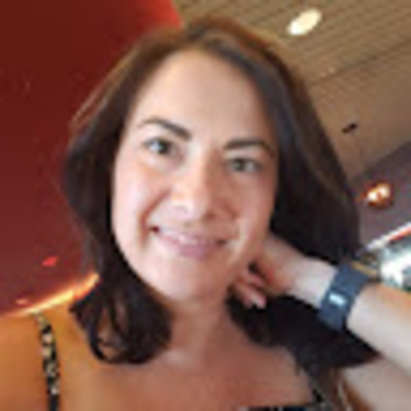 Profile Picture of Rachel Capistrant (@raecap1028) on Poshmark