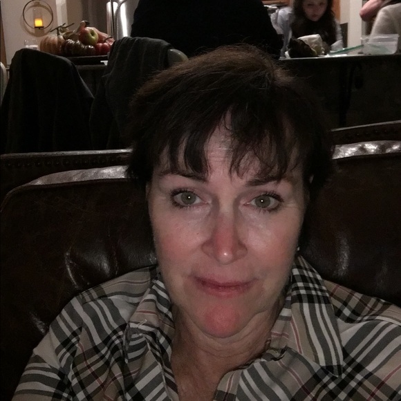 Profile Picture of Cindy Franklin (@cbfrand7) on Poshmark