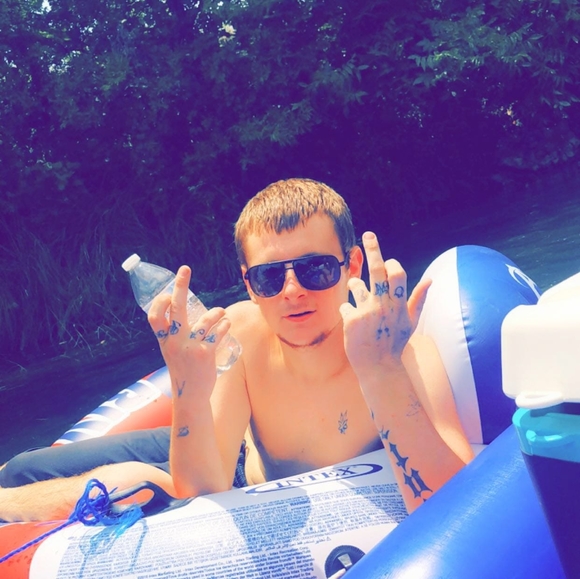 Profile Picture of Bradley Yontz (@brad1999) on Poshmark