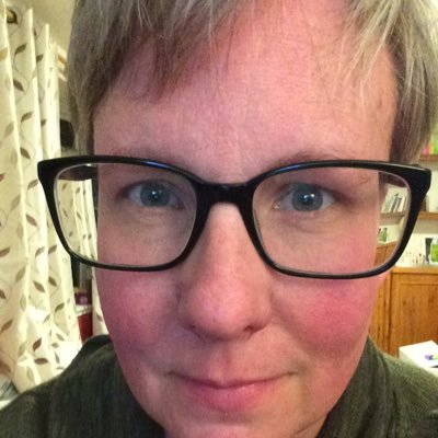 Profile Picture of Andrea MacLeod (@showem) on Twitter