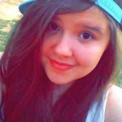 Profile Picture of Tori Lowe (@ultimatesmurfyy) on Twitter