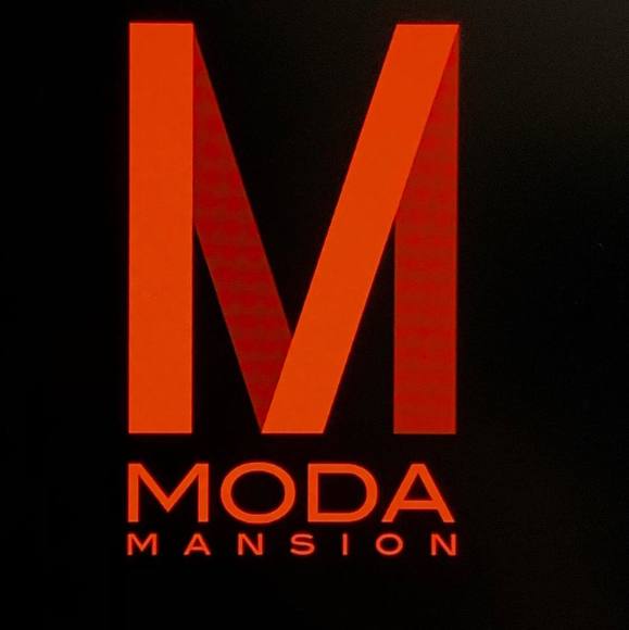 Profile Picture of Ray Munoz (@johnkay816) on Poshmark