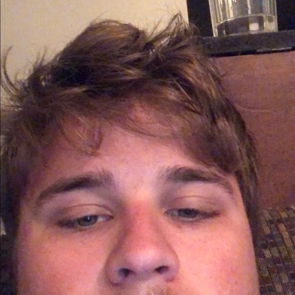 Profile Picture of Evan Davidson (@evanwdavidson) on Poshmark