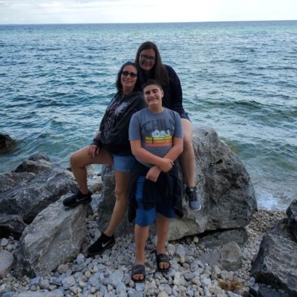 Heather Jabbouri - Poshmark Profile Picture of Heather Jabbouri (@hydmango) on Poshmark