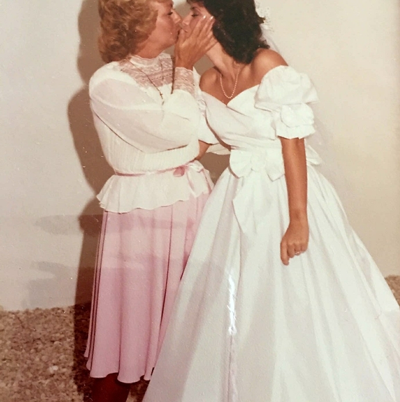 Profile Picture of Tish Mahlbacher (@tishm1964) on Poshmark