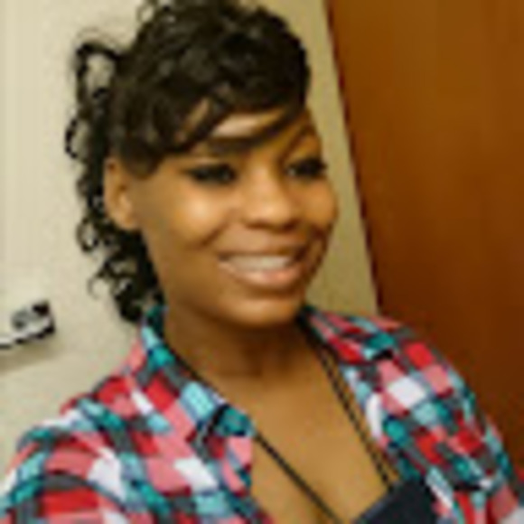 Profile Picture of Tamara Lloyd (@lloydtamara494) on Poshmark