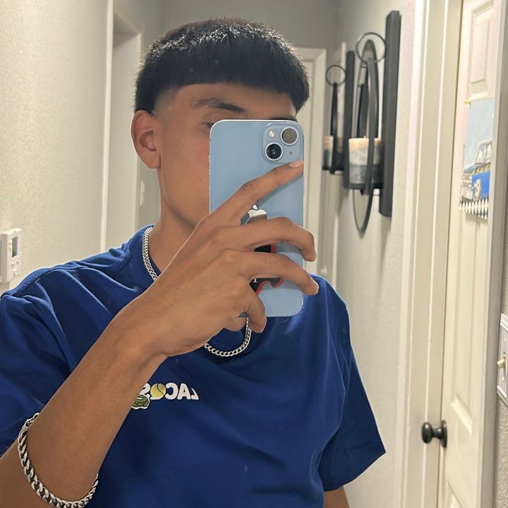 Profile Picture of Eric (@2low_01) on Tiktok