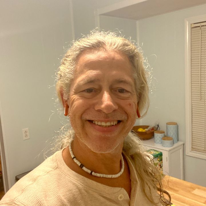 Profile Picture of Hal (@guytheringfinder) on Tiktok