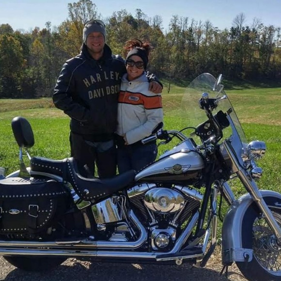 Profile Picture of Alyssa Zappone (@alyssazappone) on Poshmark