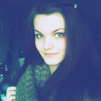 Profile Picture of Laura Koch (@laurakoch7588) on Twitter