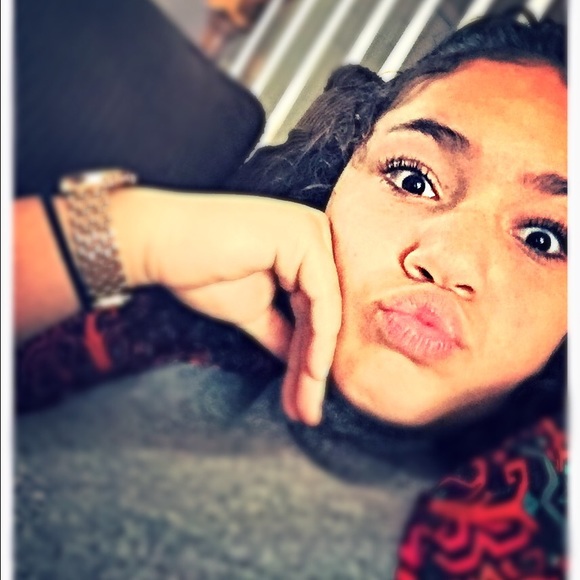 Profile Picture of Ariana Tolson (@ariana_37383829) on Poshmark