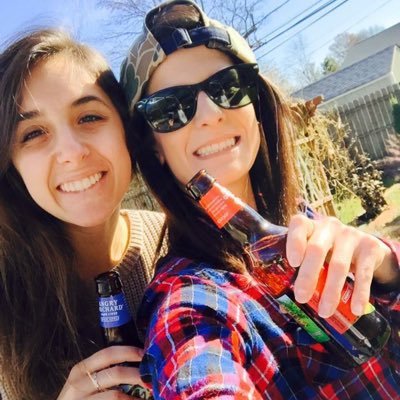 Profile Picture of Laura McGann (@LauraMcGann5) on Twitter