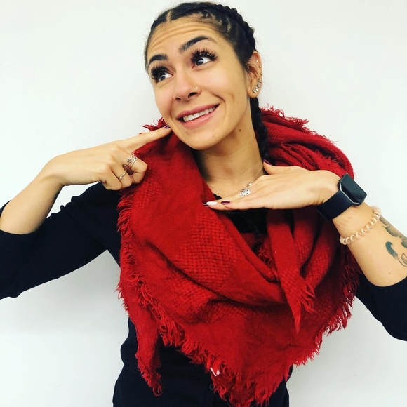 Profile Picture of Rachie Dutra alves (@rachie_d) on Poshmark