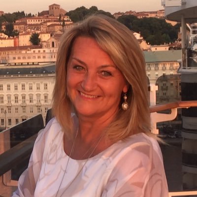 Profile Picture of Val Watson (@vally10) on Twitter