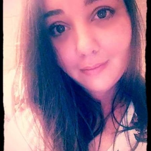 Profile Picture of Frances Cardarelli (@f_cardarelli) on Poshmark