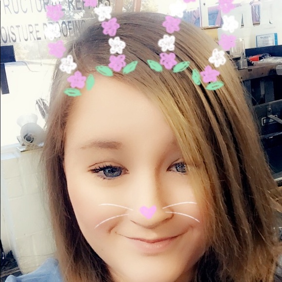 Profile Picture of Tonya Bishop (@bishop092504) on Poshmark