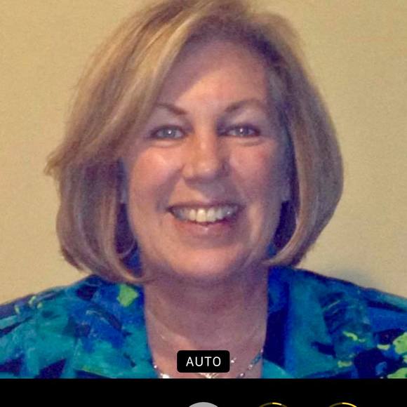 Profile Picture of Joellyn Young (@joellyn) on Poshmark