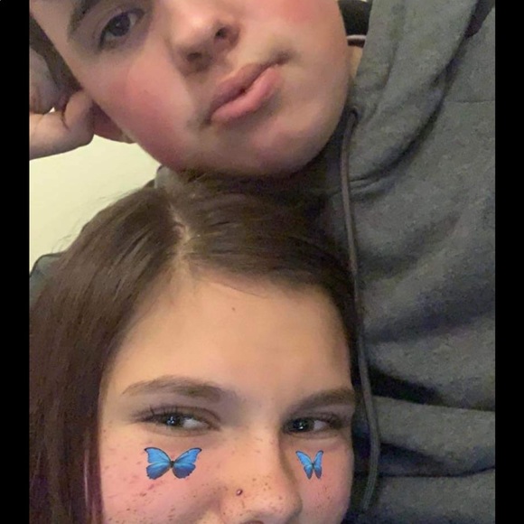 Profile Picture of Haylee Mesey (@h_mesey) on Poshmark