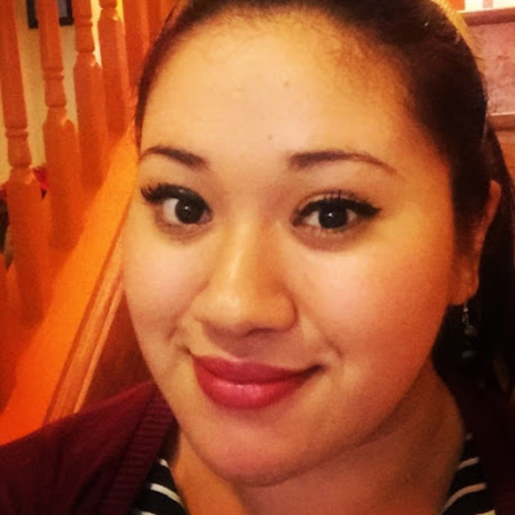 Profile Picture of Isabel Albarran (@albarranisa51) on Poshmark