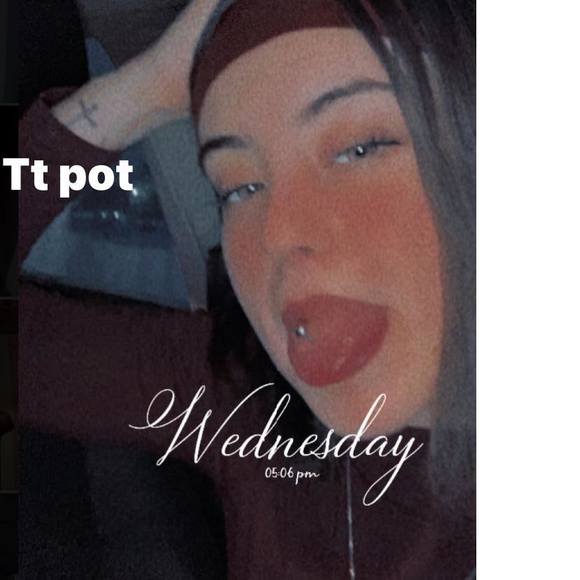 Profile Picture of Daphné Lapointe (@daph1234908) on Poshmark