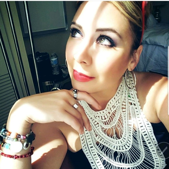 Profile Picture of Heather Labbe (@heatherdessiree) on Poshmark