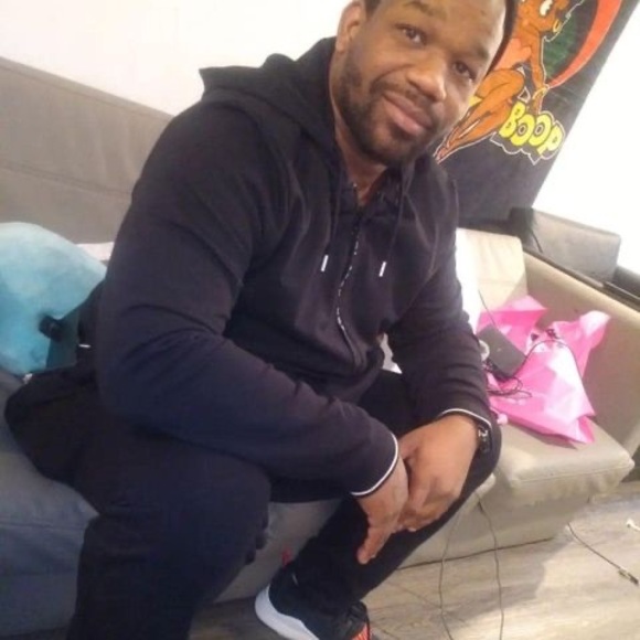 Profile Picture of Kevin Parker (@kevinparker200) on Poshmark