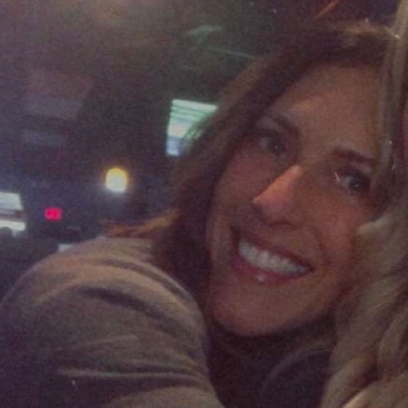 Profile Picture of Danielle Whitlock (@dowhitlock) on Poshmark