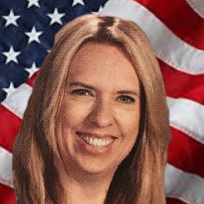 Profile Picture of Loiscronin2022 (@loiscronin2022) on Twitter