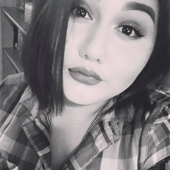 Profile Picture of Daniela Jaramillo (@danielansn) on Poshmark