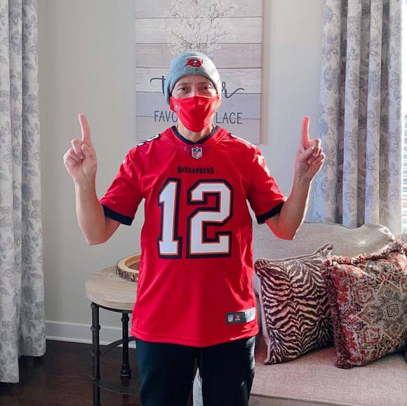 Profile Picture of Alex Borlongan (@alexborlongan) on Poshmark