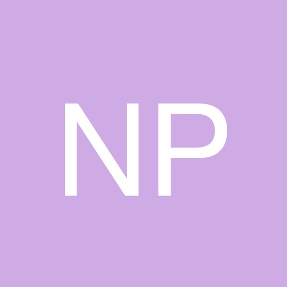 Profile Picture of Natalia Palmiero (@nataliapalmiero) on Poshmark