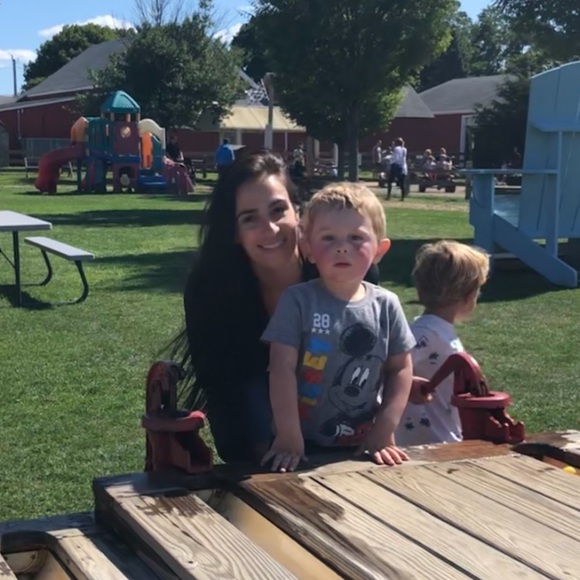 Profile Picture of Danielle svoboda Aguirre (@anthonysmommyx3) on Poshmark