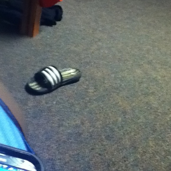 Profile Picture of Brian Brown (@liklik14) on Poshmark