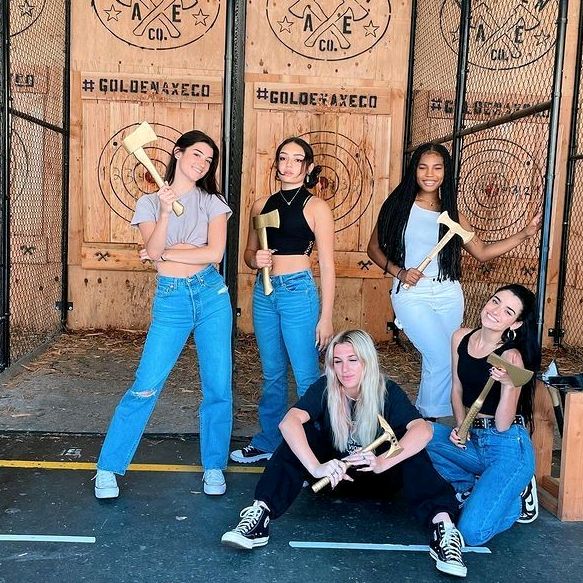 Profile Picture of Pandora.meilos (@chars.marshmellow1) on Tiktok