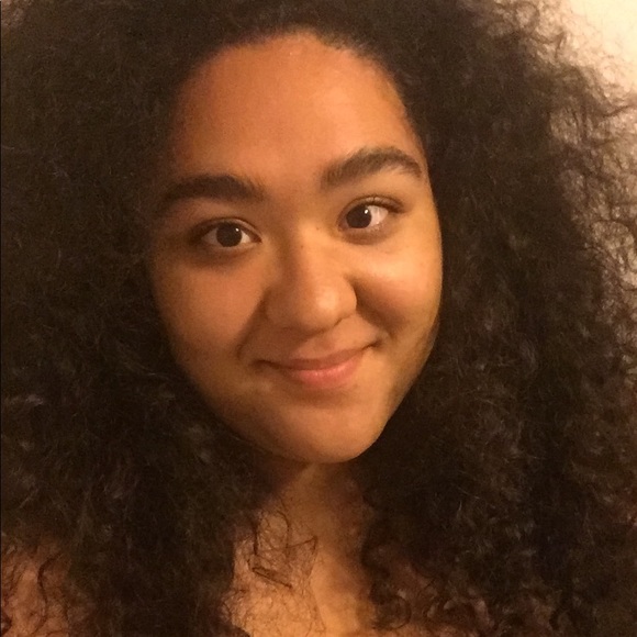 Profile Picture of Alease Timion (@alease_timion) on Poshmark