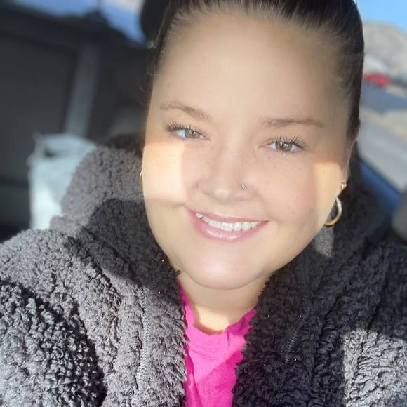 Profile Picture of Maleha Ewy (@mcewy1) on Poshmark