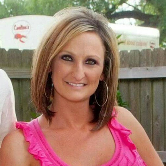 Profile Picture of Natasha Case (@natashacase) on Poshmark