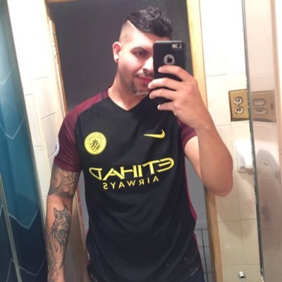 Profile Picture of Christopher Solis (@chrissolis614) on Twitter