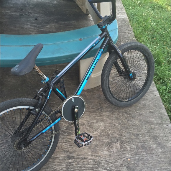 Profile Picture of Eli Hanson (@esgetit) on Poshmark