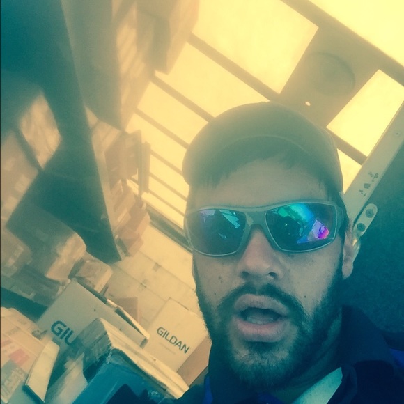 Profile Picture of Wesley Thomas (@wesley_thomas11) on Poshmark