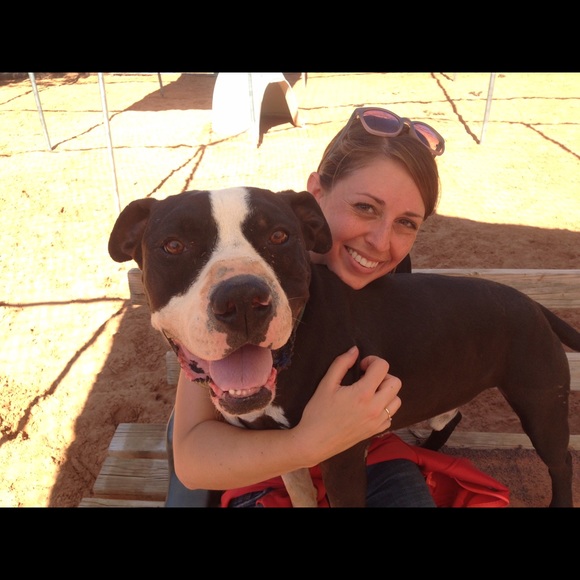 Profile Picture of Stephanie Carlson (@runstephc) on Poshmark