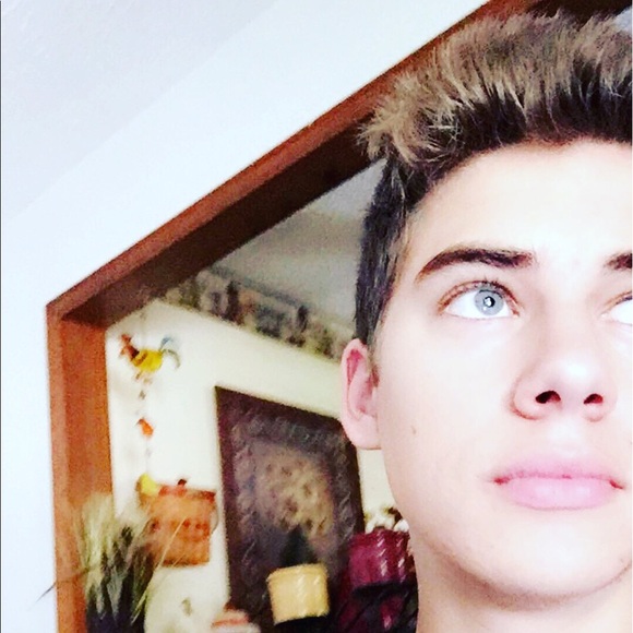 Profile Picture of Dustin Mayer (@dustinmayer97) on Poshmark