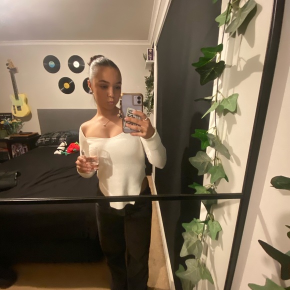 Sienna Bonaddio - Poshmark Profile Picture of Sienna Bonaddio (@siennabonaddio) on Poshmark