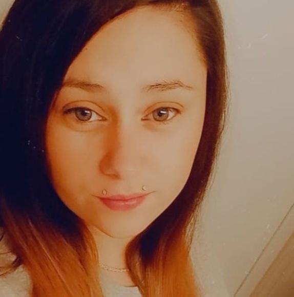 Profile Picture of Brianna Whitbeck (@briannawhitbeck) on Poshmark