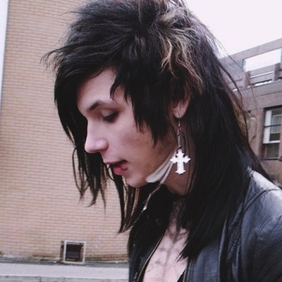 Profile Picture of Andy (@AndyBiersackFan) on Twitter